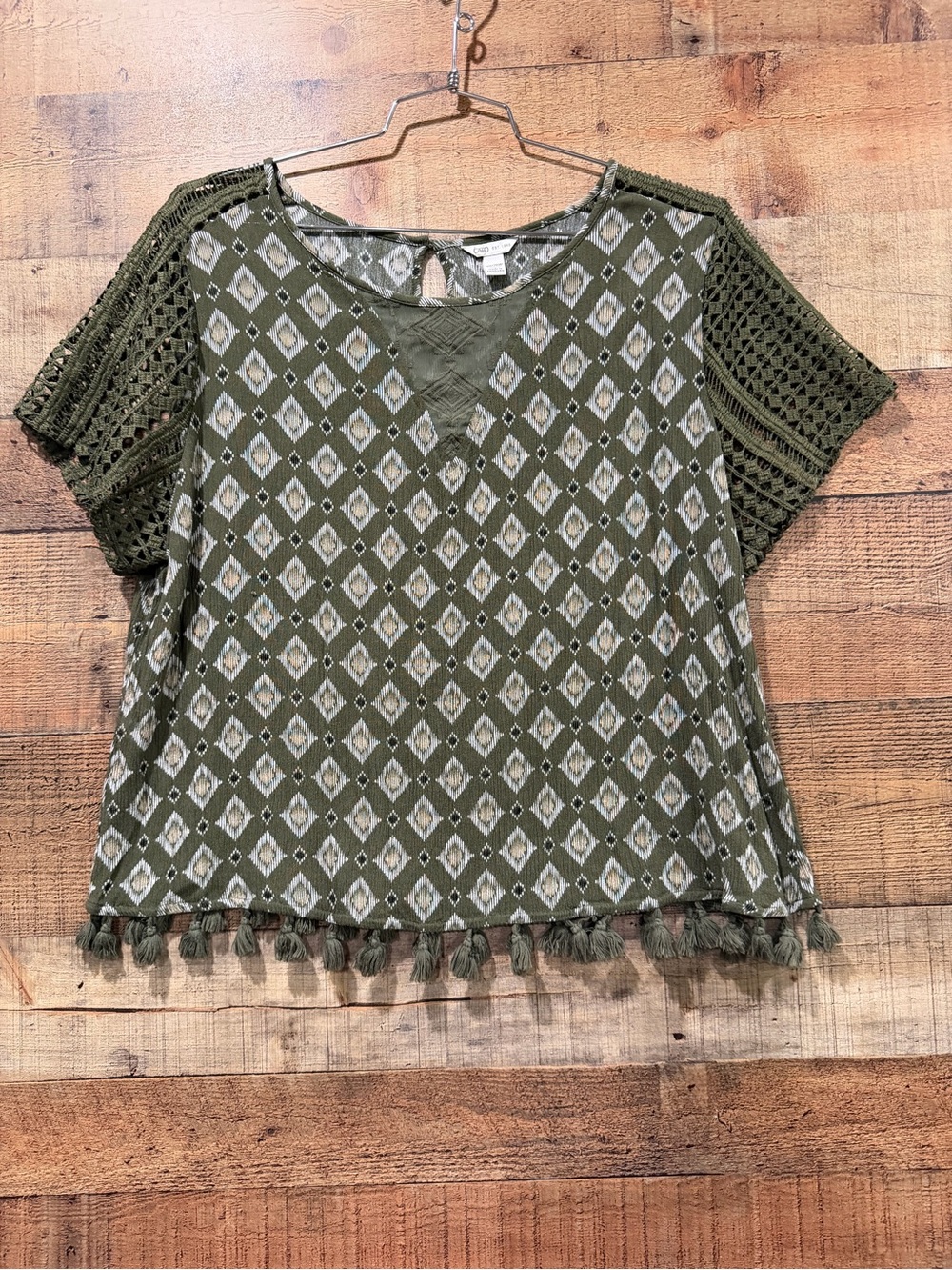 Cato Olive Green Crochet Sleeve Tassel-Hem Boho Top Size 18/20W